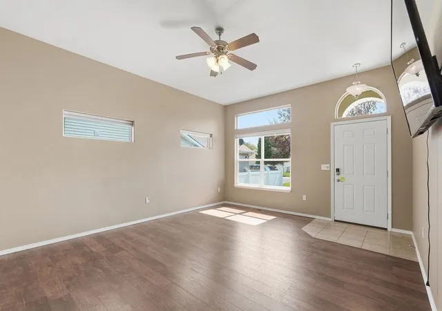 Photo 3 of Single family home for sale at 1712 W Cimarron Ln, Spokane, WA 99208 | MLS# 202623378 | Listing updated on 2026-09-04