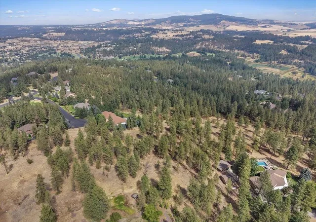 Photo 4 of Sale Pending at 13524 S Greyhawk Ln, Spokane, WA 99224 | MLS# 202623381 | Listing updated on 2026-09-22