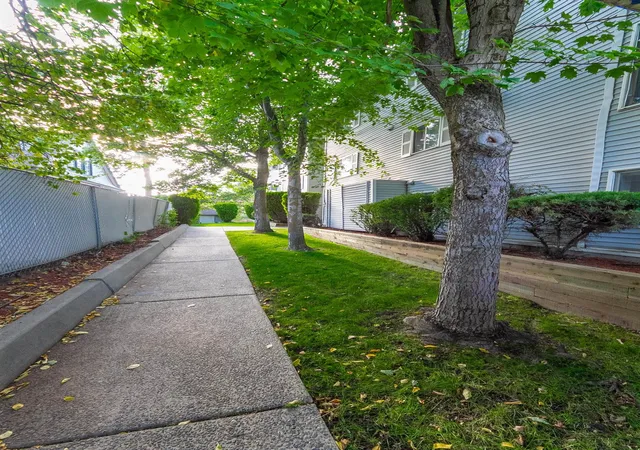 Photo 2 of Condo for sale at 912 W Lincoln Pl, Spokane, WA 99204 | MLS# 202623399 | Listing updated on 2026-10-05