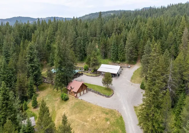 Photo 2 of Manufactured home for sale at 20611 E Wallis Rd, Mead, WA 99021 | MLS# 202623420 | Listing updated on 2026-09-06