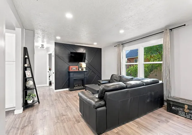 Photo 2 of Single family home for sale at 2014 E Cataldo Ave, Spokane, WA 99202 | MLS# 202623422 | Listing updated on 2026-09-10