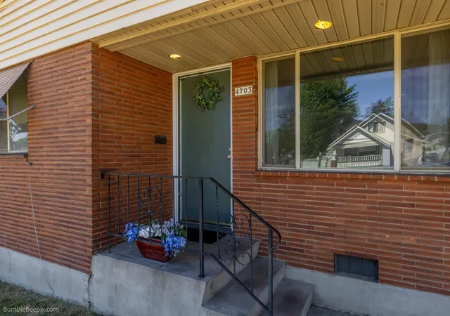 Photo 2 of Single family home for sale at 4703 N Stevens St, Spokane, WA 99205 | MLS# 202623433 | Listing updated on 2026-09-07