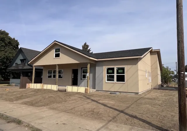 Photo 3 of Single family home for sale at 818 W Nebraska Ave, Spokane, WA 99205 | MLS# 202623447 | Listing updated on 2026-09-07