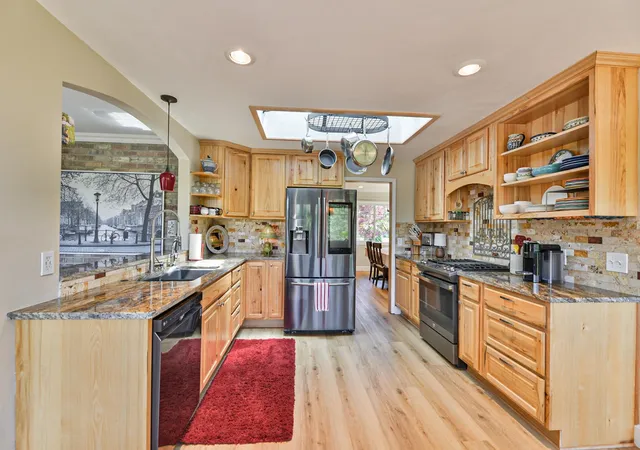 Photo 3 of Sale Pending at 1421 W Pinehill Rd, Spokane, WA 99218 | MLS# 202623478 | Listing updated on 2026-09-06