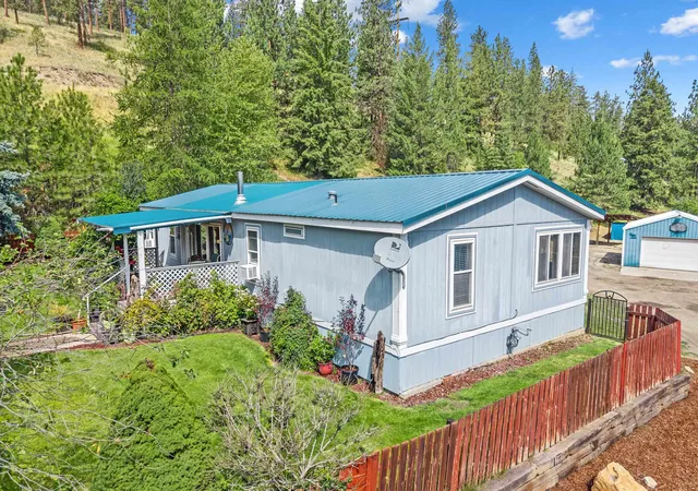 Photo 3 of Manufactured home for sale at 730 Townsend Sackman Rd, Colville, WA 99114 | MLS# 202623496 | Listing updated on 2026-09-21