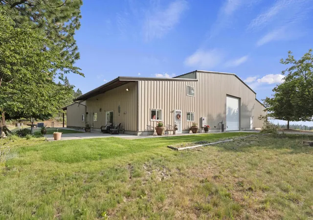Photo 3 of Single family home for sale at 10718 S Mica Vista Ln, Mica, WA 99023 | MLS# 202623520 | Listing updated on 2026-09-22