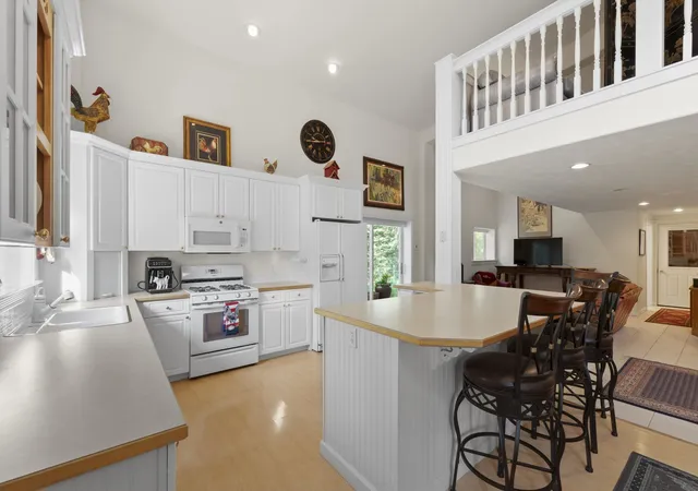Photo 4 of Single family home for sale at 10718 S Mica Vista Ln, Mica, WA 99023 | MLS# 202623520 | Listing updated on 2026-09-22