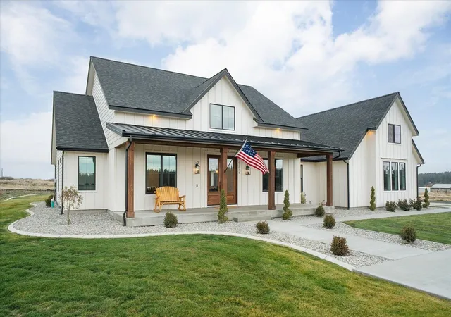 Photo 3 of Single family home for sale at 23070 W Mcfarlane Rd, Medical Lake, WA 99022 | MLS# 202623521 | Listing updated on 2026-09-08