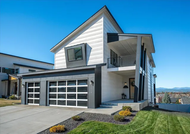Photo 1 of Single family home for sale at 1216 S Greenacres Rd, Greenacres, WA 99016 | MLS# 202623550 | Listing updated on 2026-10-17