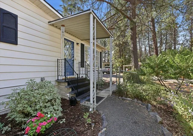 Photo 2 of Manufactured home for sale at 8900 S Mullen Hl Rd, Spokane, WA 99224 | MLS# 202623564 | Listing updated on 2026-10-08