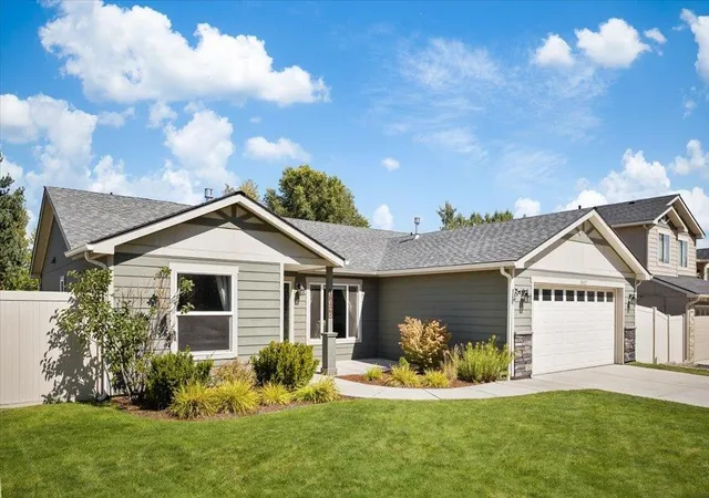 Photo 1 of Single family home for sale at 18427 E Selkirk Ests Rd, Greenacres, WA 99016 | MLS# 202623566 | Listing updated on 2026-09-19