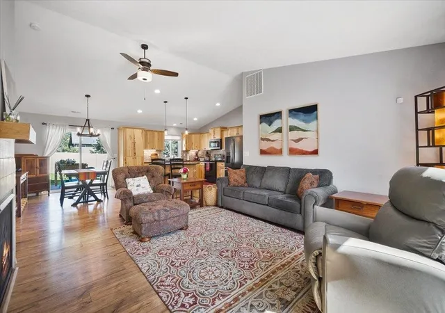 Photo 3 of Single family home for sale at 18427 E Selkirk Ests Rd, Greenacres, WA 99016 | MLS# 202623566 | Listing updated on 2026-09-19