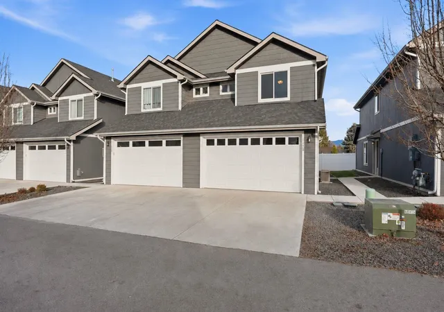 Photo 3 of Sale Pending at 1428 N Michigan Ln, Spokane Valley, WA 99016 | MLS# 202623581 | Listing updated on 2026-09-21