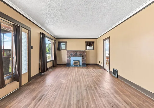 Photo 3 of Single family home for sale at 228 E Glass Ave, Spokane, WA 99207 | MLS# 202623595 | Listing updated on 2026-10-07
