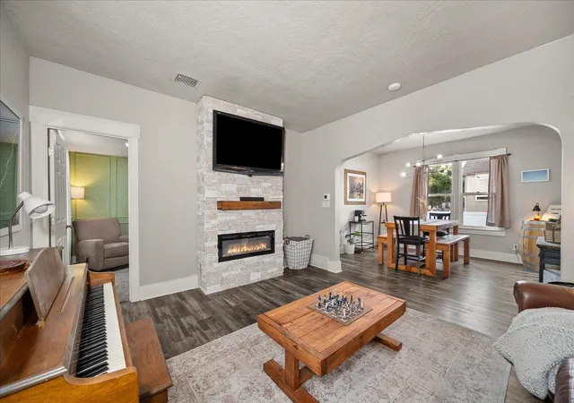Photo 3 of Single family home for sale at 2228 N Cincinnati St, Spokane, WA 99207 | MLS# 202623690 | Listing updated on 2026-09-22