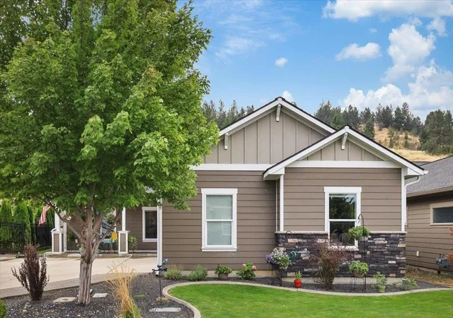 Photo 2 of Sale Pending at 154 S Legacy Ridge Dr, Liberty Lake, WA 99019 | MLS# 202623695 | Listing updated on 2026-09-22