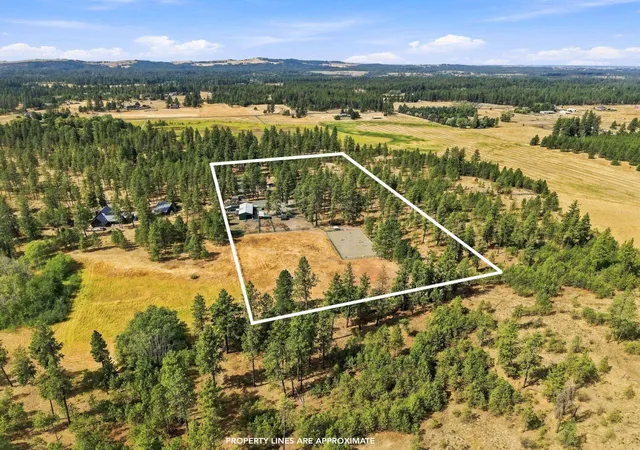 Photo 2 of Single family home for sale at 12323 S Sherman Rd, Spokane, WA 99224 | MLS# 202623696 | Listing updated on 2026-10-03