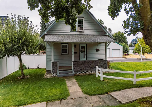Photo 2 of Sale Pending at 1519 W Dalton Ave, Spokane, WA 99205 | MLS# 202623720 | Listing updated on 2026-10-01