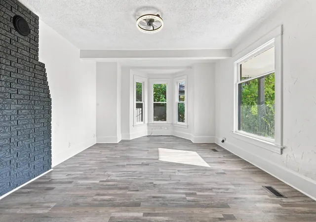 Photo 3 of Single family home for sale at 2427 N Standard St, Spokane, WA | MLS# 202623725 | Listing updated on 2026-10-21