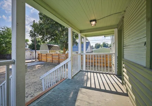 Photo 4 of Single family home for sale at 1421 W Indiana Ave, Spokane, WA 99205 | MLS# 202623732 | Listing updated on 2026-10-08