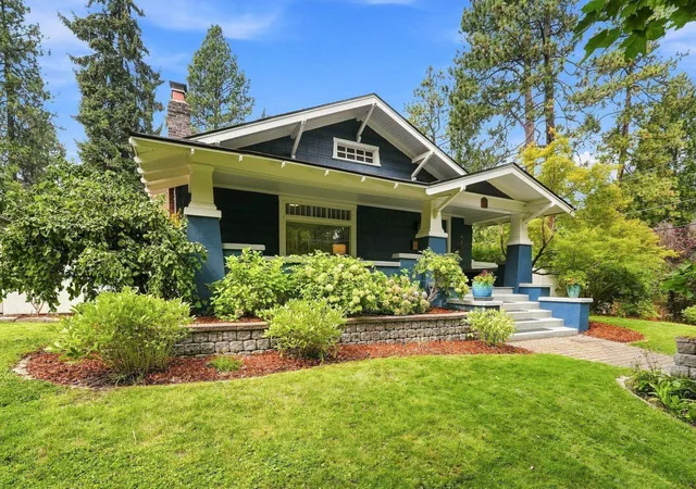 Photo 2 of Sale Pending at 2020 S Lincoln St, Spokane, WA 99203 | MLS# 202623734 | Listing updated on 2026-10-05