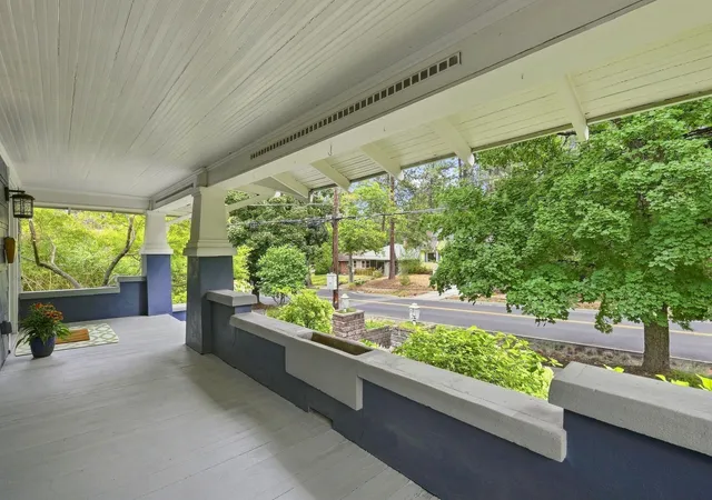 Photo 3 of Sale Pending at 2020 S Lincoln St, Spokane, WA 99203 | MLS# 202623734 | Listing updated on 2026-10-05