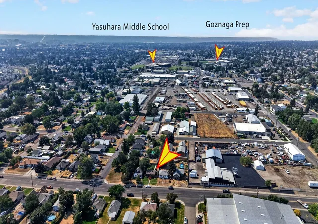 Photo 3 of Single family home for sale at 2811 N Crestline St, Spokane, WA 99207 | MLS# 202623748 | Listing updated on 2026-09-23