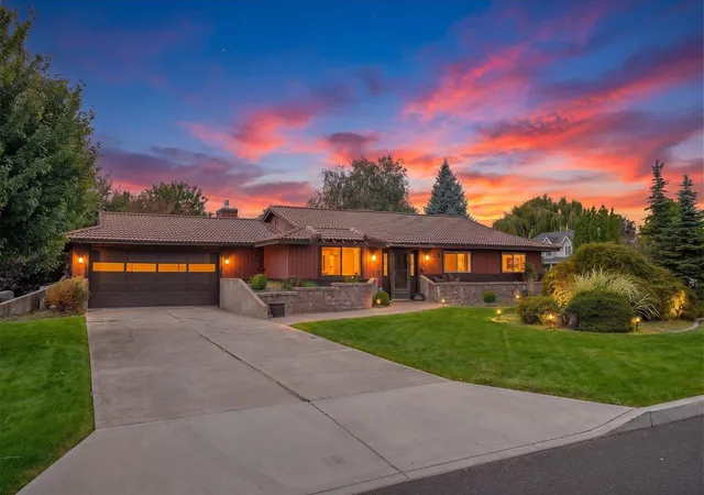 Photo 1 of Sale Pending at 8115 N Panorama Dr, Spokane, WA 99208 | MLS# 202623780 | Listing updated on 2026-10-05