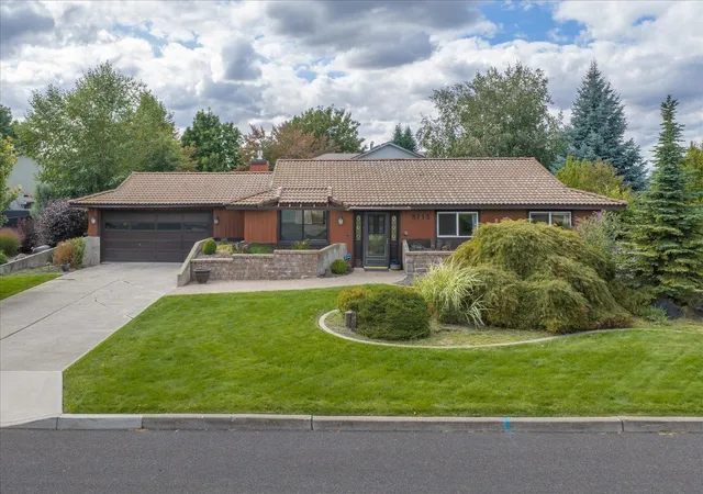 Photo 3 of Sale Pending at 8115 N Panorama Dr, Spokane, WA 99208 | MLS# 202623780 | Listing updated on 2026-10-05