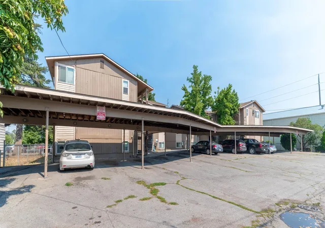 Photo 3 of Multi family home for sale at 1515 1519 W Sharp Ave, Spokane, WA 99201 | MLS# 202623781 | Listing updated on 2026-10-16
