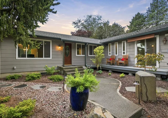 Photo 1 of Single family home for sale at 2652 E 33rd Avenue, Spokane, WA 99223 | MLS# 202623782 | Listing updated on 2026-10-17