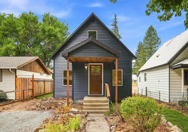 Photo 2 of Single family home for sale at 521 S Union Ave, Newport, WA 99156 | MLS# 202623787 | Listing updated on 2026-10-01