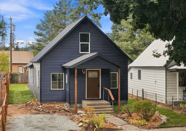 Photo 3 of Single family home for sale at 521 S Union Ave, Newport, WA 99156 | MLS# 202623787 | Listing updated on 2026-10-01