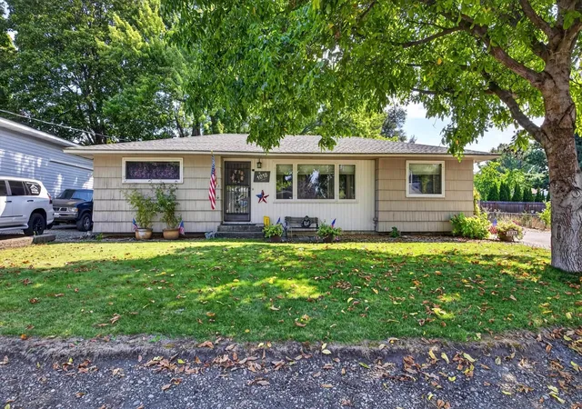 Photo 1 of Single family home for sale at 1018 N Stout Rd, Spokane Valley, WA 99206 | MLS# 202623817 | Listing updated on 2026-09-11