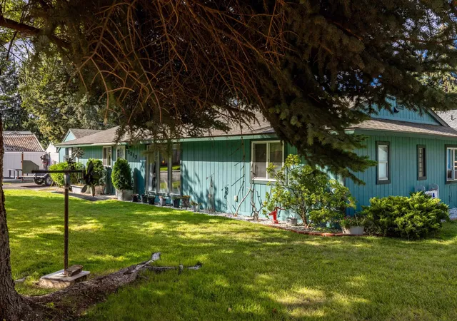 Photo 2 of Single family home for sale at 2917 N Vista Rd, Spokane Valley, WA 99212 | MLS# 202623828 | Listing updated on 2026-09-19