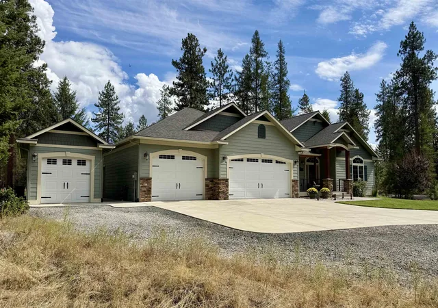 Photo 2 of Single family home for sale at 868 Hogans Way, Chewelah, WA 99109 | MLS# 202623866 | Listing updated on 2026-09-16