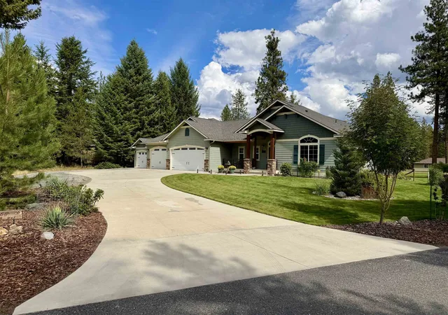 Photo 3 of Single family home for sale at 868 Hogans Way, Chewelah, WA 99109 | MLS# 202623866 | Listing updated on 2026-09-16