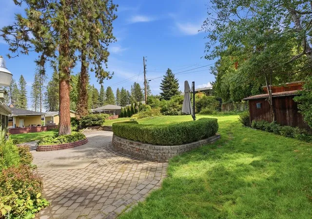 Photo 3 of Single family home for sale at 7402 N Country Homes Blvd, Spokane, WA 99208 | MLS# 202623937 | Listing updated on 2026-09-16