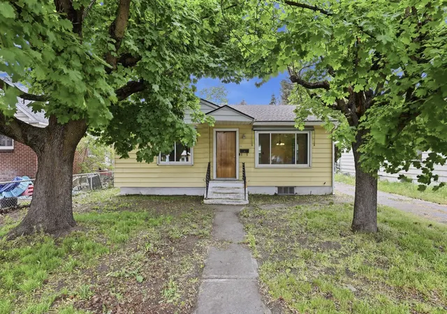 Single family home for sale at 5418 N Monroe St, Spokane, WA 99205 | MLS# 202623944
