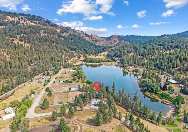 Photo 2 of Single family home for sale at 943 Mission Lake Rd, Kettle Falls, WA | MLS# 202623975 | Listing updated on 2026-10-06