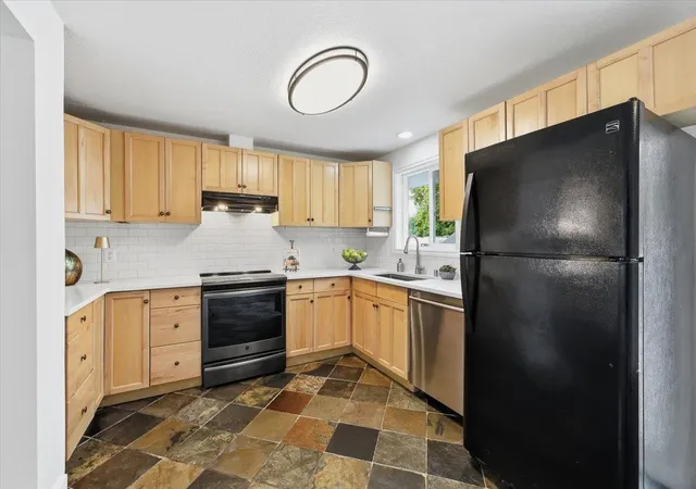 Photo 2 of Sale Pending at 723 E 38th Avenue, Spokane, WA 99203 | MLS# 202623981 | Listing updated on 2026-10-08