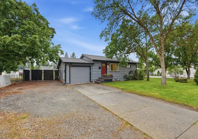 Photo 3 of Single family home for sale at 4907 N Driscoll Blvd, Spokane, WA 99205 | MLS# 202623983 | Listing updated on 2026-09-16