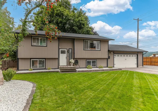 Photo 3 of Single family home for sale at 4719 N Stevenson Ct, Otis Orchards, WA 99027 | MLS# 202623986 | Listing updated on 2026-09-22