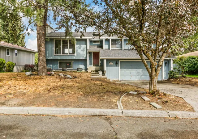 Photo 1 of Single family home for sale at 10806 N College Pl Dr, Spokane, WA 99218 | MLS# 202623989 | Listing updated on 2026-09-16