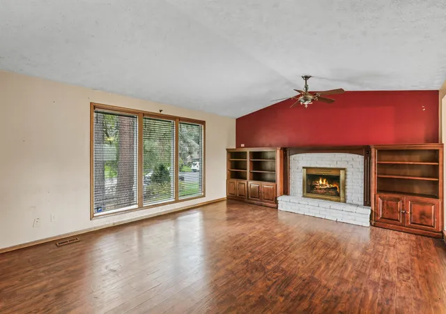 Photo 3 of Single family home for sale at 10806 N College Pl Dr, Spokane, WA 99218 | MLS# 202623989 | Listing updated on 2026-09-16