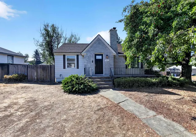 Photo 1 of Single family home for sale at 2821 W Longfellow Ave, Spokane, WA 99205 | MLS# 202623991 | Listing updated on 2026-09-16