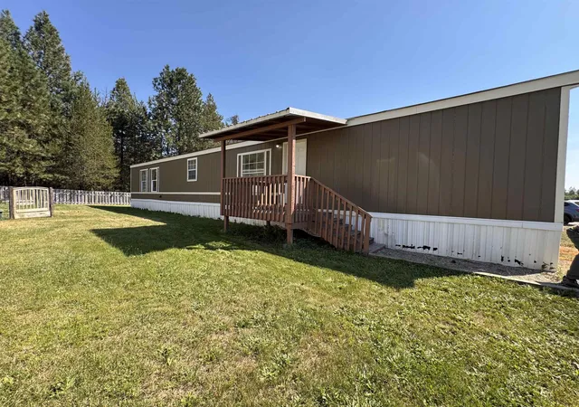 Photo 1 of Manufactured home for sale at 40602 N Newport Hwy, Elk, WA 99009 | MLS# 202623993 | Listing updated on 2026-09-16