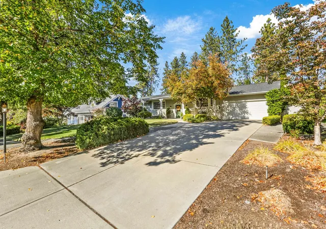Photo 3 of Sale Pending at 1021 E 26th Avenue, Spokane, WA 99203 | MLS# 202623995 | Listing updated on 2026-10-09