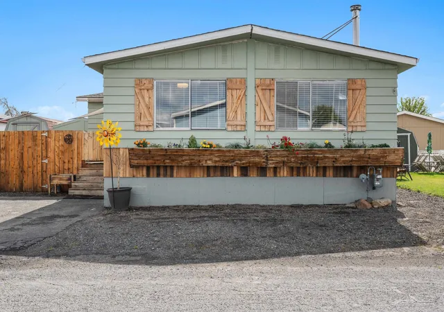 Manufactured home for sale at 10510 W Richland Rd, Cheney, WA 99004 | MLS# 202624002