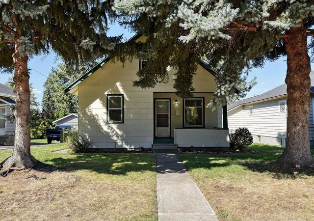 Photo 1 of Single family home for sale at 2809 E 18th Avenue, Spokane, WA 99223 | MLS# 202624010 | Listing updated on 2026-09-16